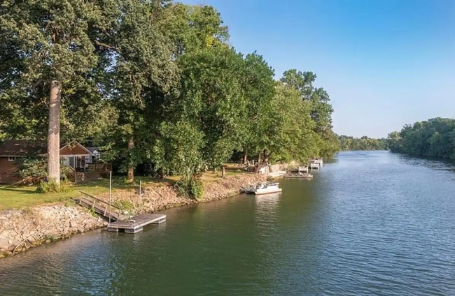 Photo - 6721 Riverfront Ave