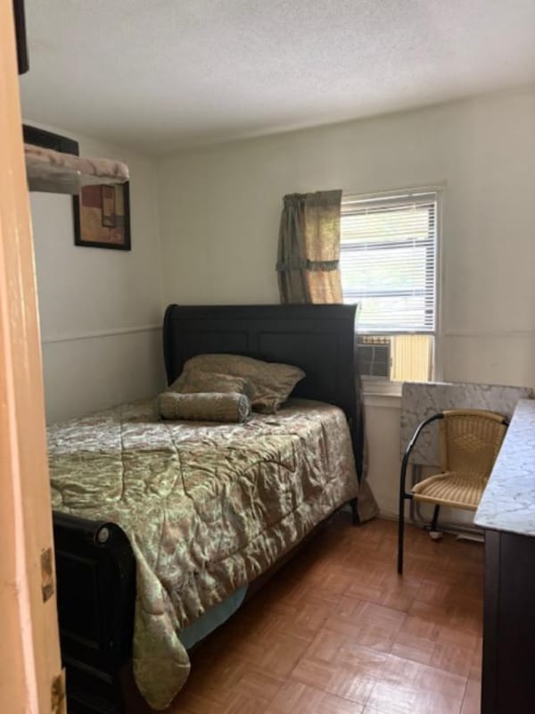 Photo - 29 Troy Ave House
