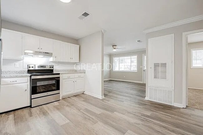 Photo - 4218 Barr St