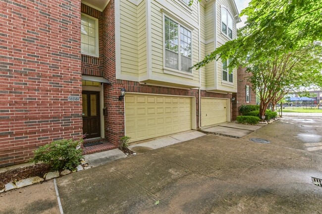Photo - 2322 Chenevert St