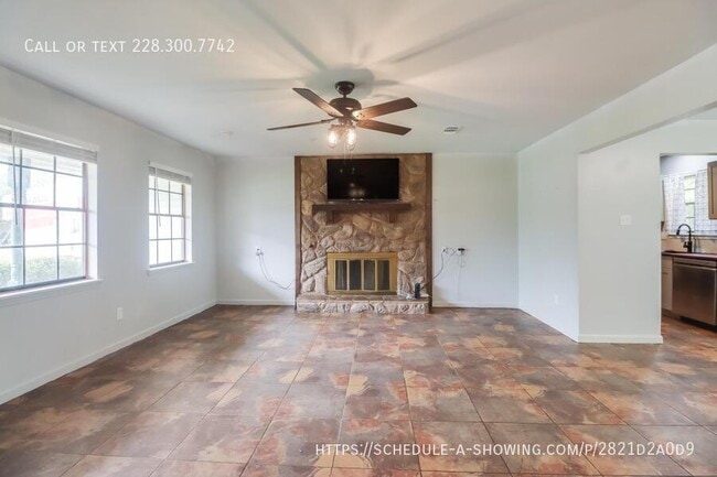 Photo - 647 Ridge Dr