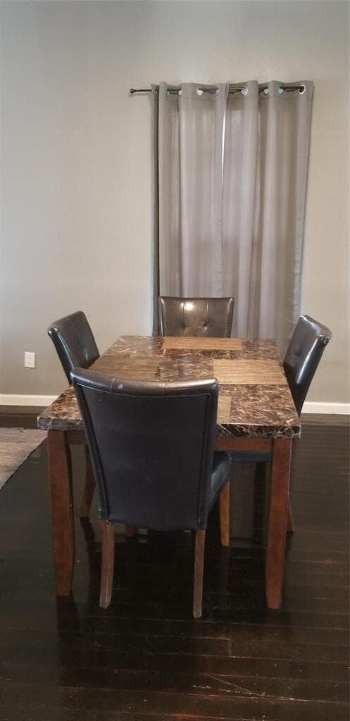 Photo - 407 S Main St