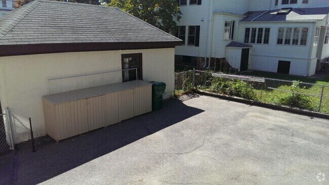 Building Photo - 8 King Ave Unit 2 Rental