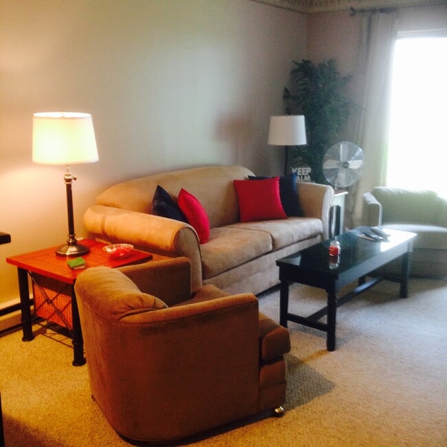 Building Photo - 475 Meadowview Dr Unit B205