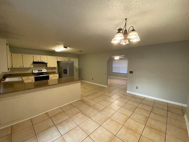 Photo - 3 Bedroom 2 Bath Home in Edgewater for RENT!