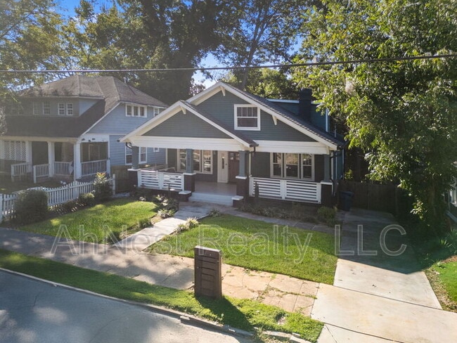 Photo - 1458 Beecher St SW