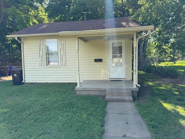 Photo - 416 S 3rd St House