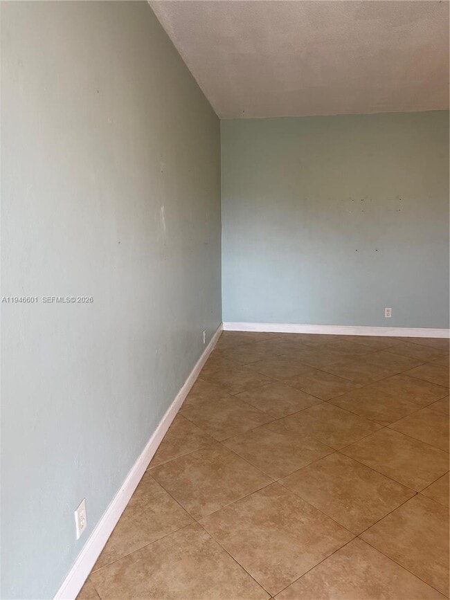 Photo - 3212 NE 10th St Unit 6