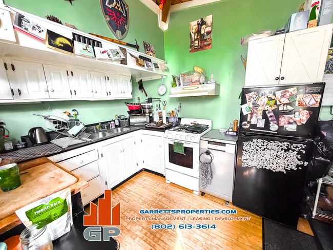 Photo - 766 Twin Pond Rd