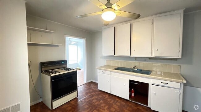 Building Photo - 1526 Yale St Unit 2 Rental