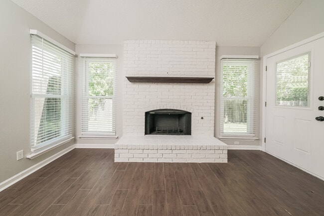 Photo - 2210 Westview Trail