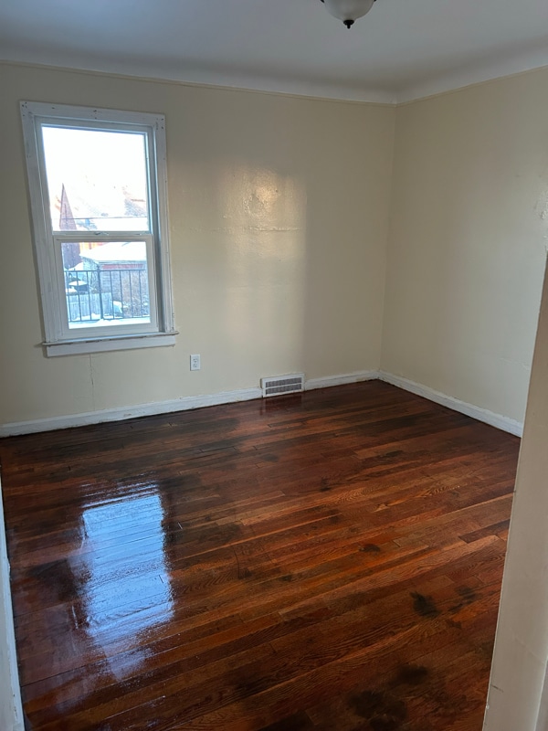 Photo - 8896 Prest St