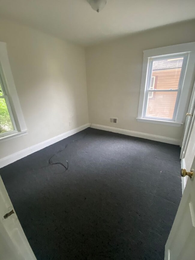 Photo - 3bd Single Cash Pay/Section 8