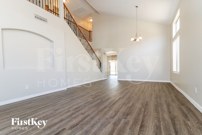 25029 W Vista Norte St