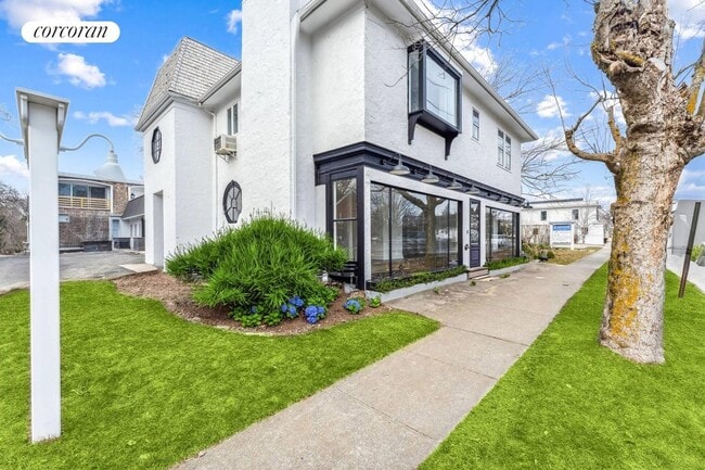 Photo - 710 Montauk Hwy