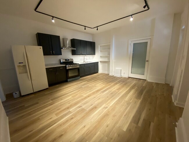 Building Photo - 3119 Portland Ave Unit 1