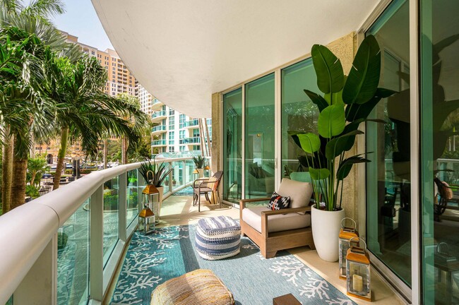 Building Photo - 347 N New River Dr E Unit 210