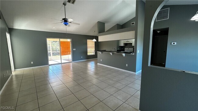 Photo - 2811 40th St SW