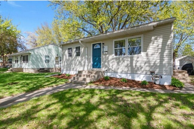 Gorgeous 4BR/2BA Home with Finished Lower ... - Gorgeous 4BR/2BA Home with Finished Lower ...