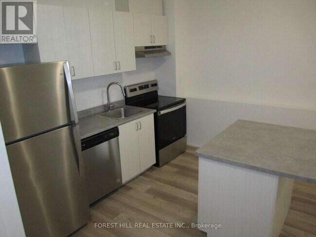 Photo - 8010 Kipling Ave