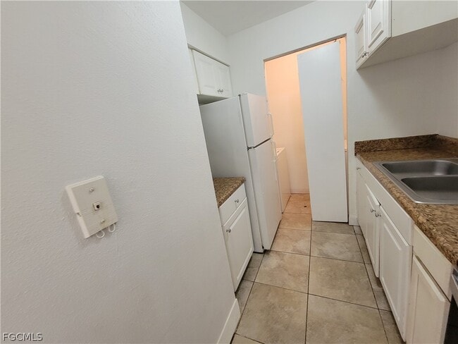 Photo - 2937 Winkler Ave Unidad 1222