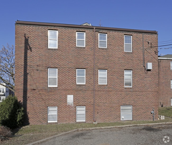 Photo - 1573 Hartford Ave