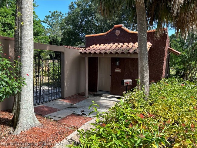 Photo - 2650 Lakeview Dr House