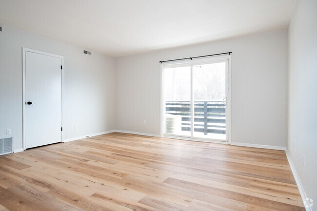 2BR, 1BA - 800SF - The Hendrix