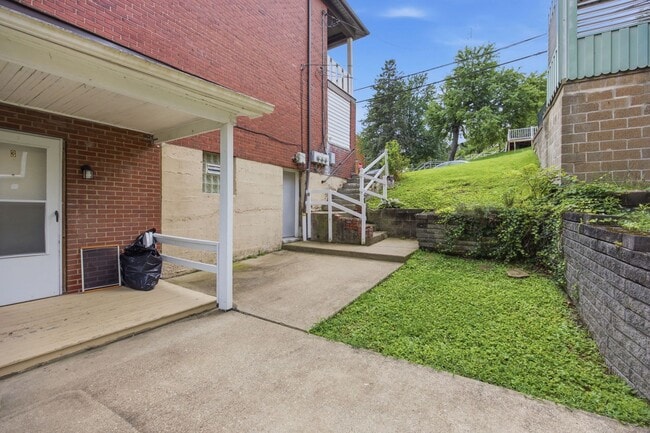 Building Photo - 3185 Glendale Ave Unit 3