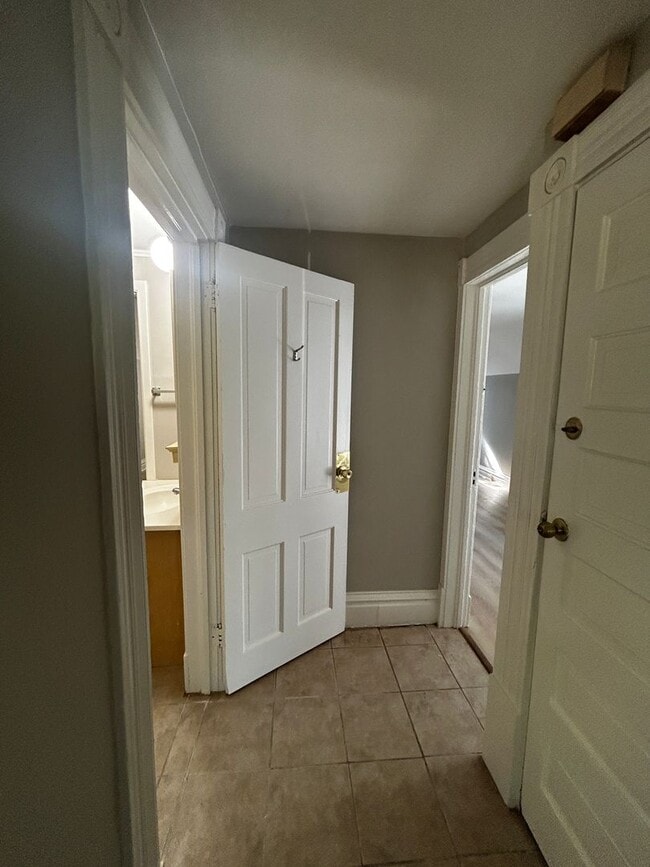Photo - 1206 E 3rd St Unit Apt. B