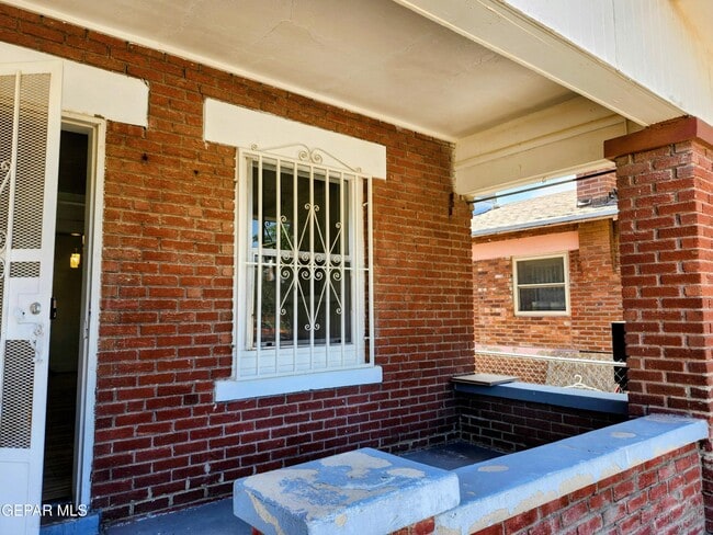 Photo - 618 N Estrella St