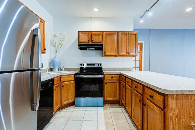 Photo - 313 E Spring St