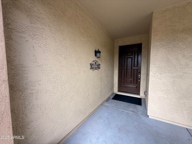 276 E Coconino Dr