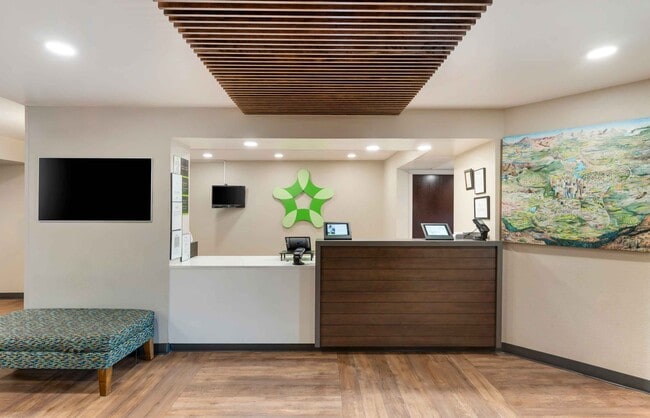 Furnished Studio-Union City - Dyer St.