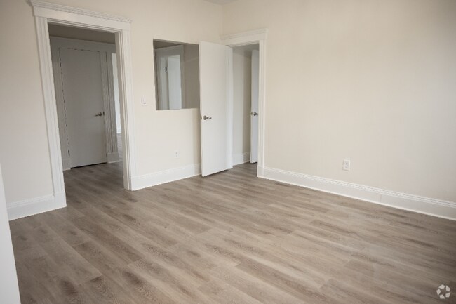 Building Photo - 374 Chestnut Hill Ave Rental