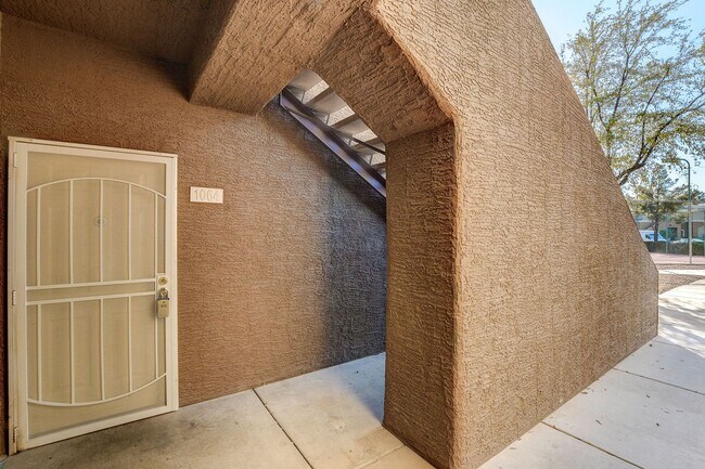 Photo - Charming 1 Bedroom / 1 Bathroom Condo in Gated Community! Unit 1064