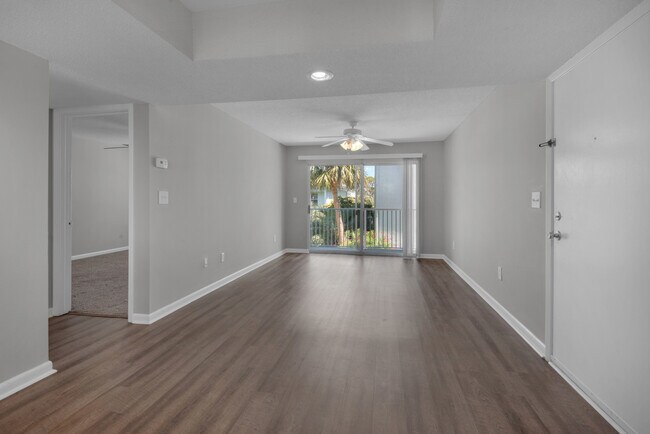 223 - Somerset Oceanside Apartments