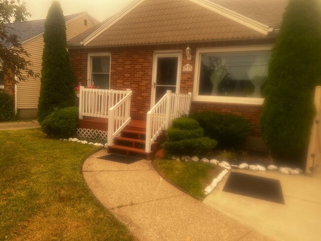Building Photo - 4383 Bailey Ave