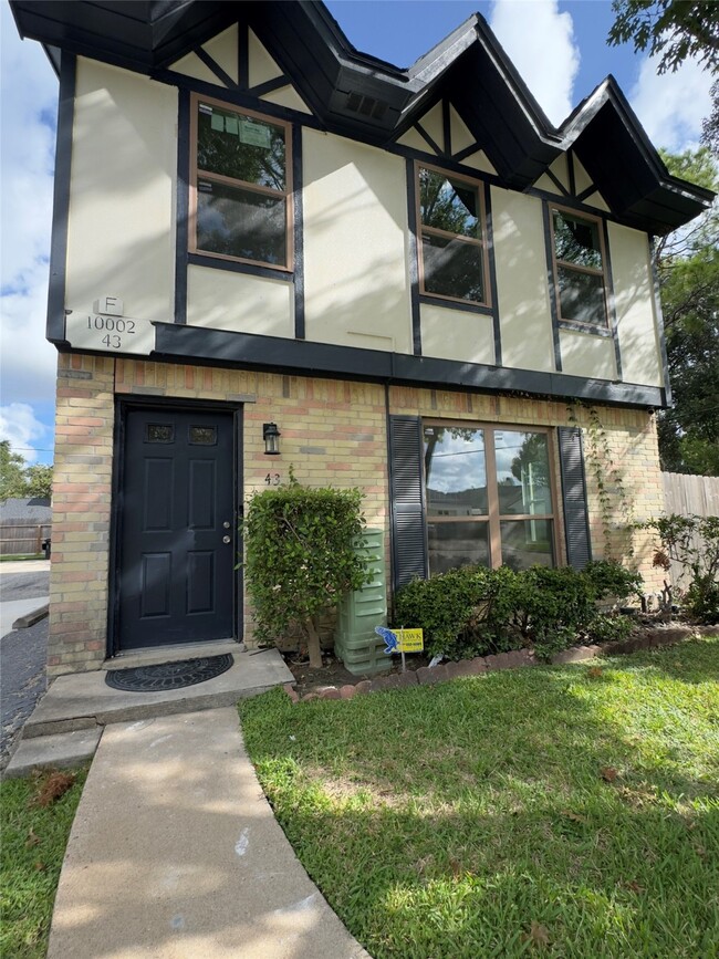 Building Photo - 10002 Knoboak Dr Unit 43 Rental