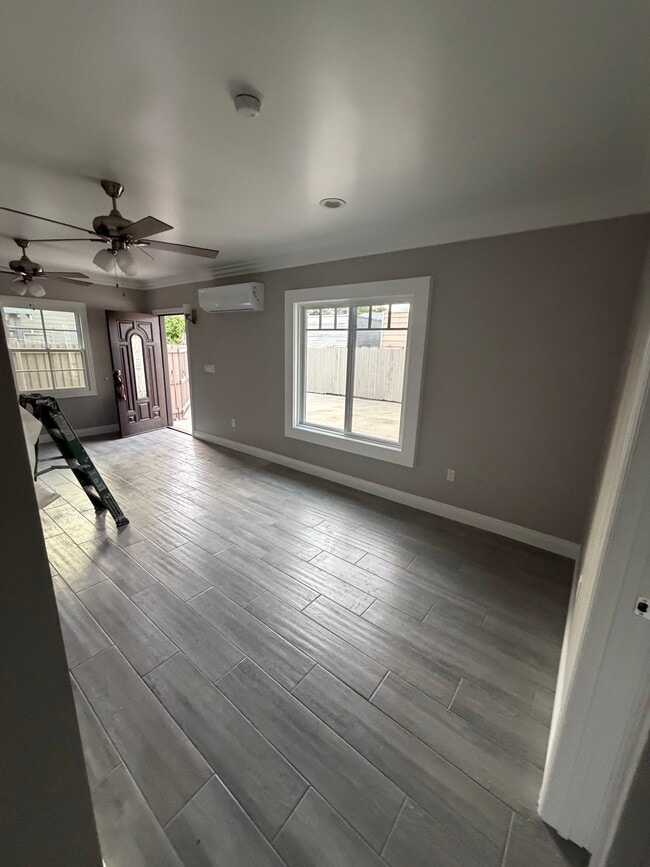 Photo - 848 Boston Pl