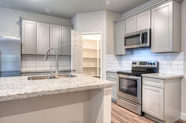 9175 Inwood