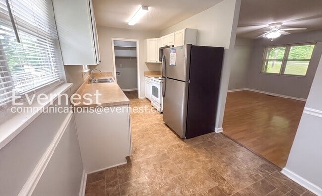 Photo - 2032 Ricky Rd
