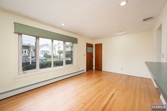 Photo - 21 Wickers St