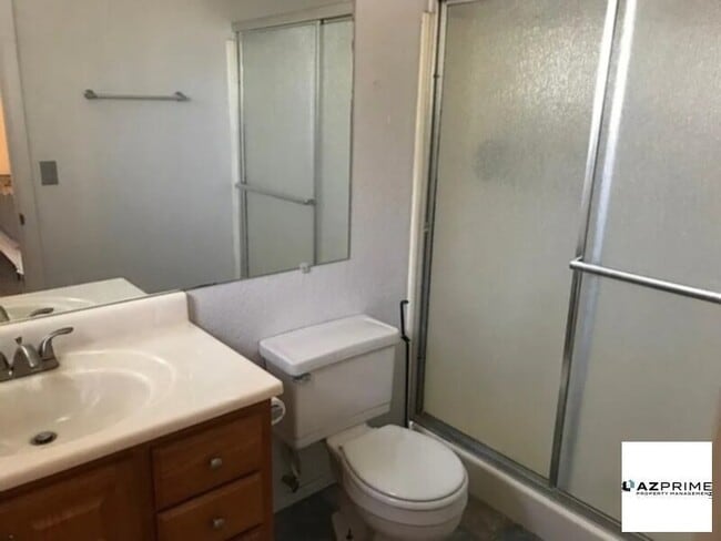 Building Photo - N Paradise Park Dr