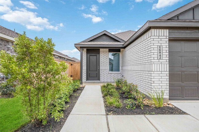 Photo - 16842 Spotted Oak Dr
