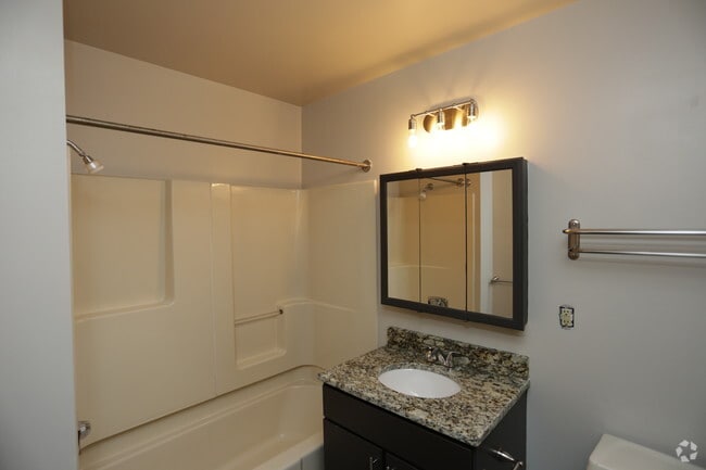 Askew - The Landings at River Market Loft & Apartm...