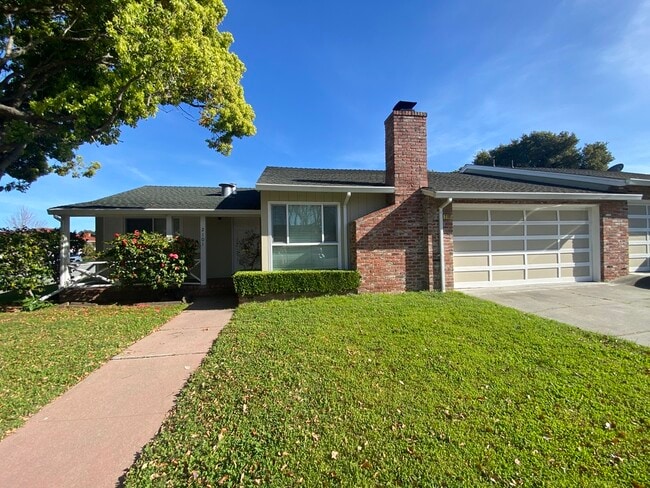 Building Photo - 2101 Trousdale Dr