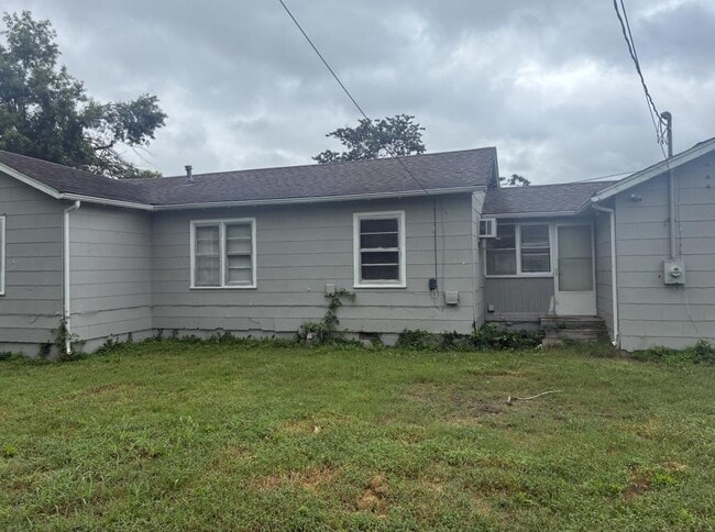 Photo - 2306 S Osage Ave