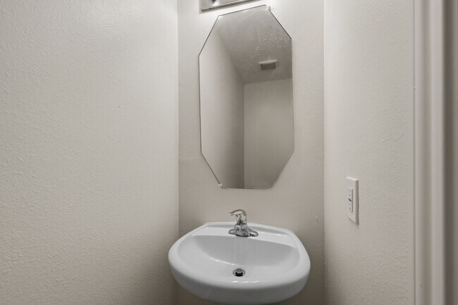 Photo - 17602 Bering Bridge Ln