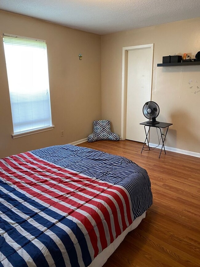 Photo - 114 Helen Cir Unidad 114 Helen A